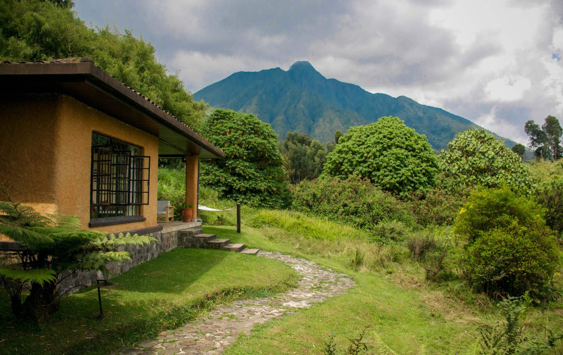House and nature views at Parc Nacional des Volcans