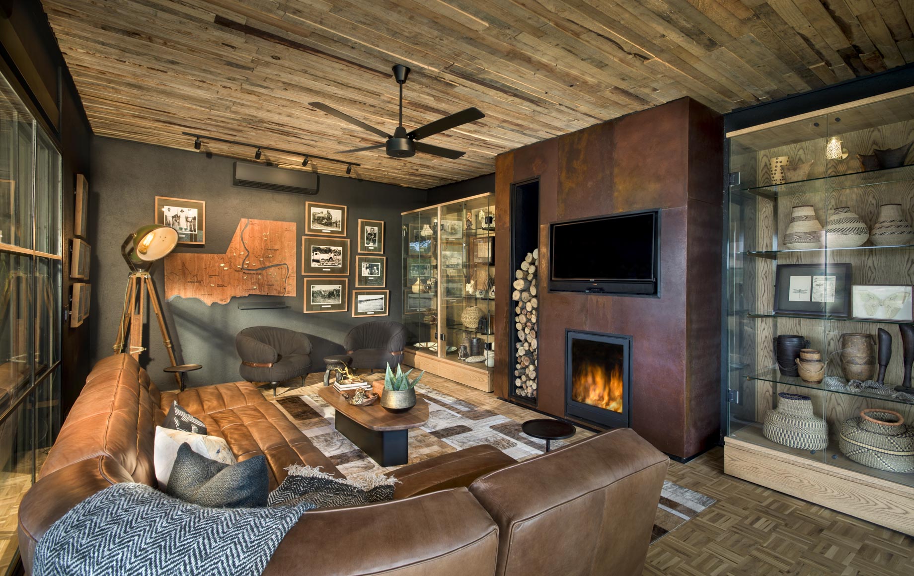 Interior seating area of Tengile River Lodge