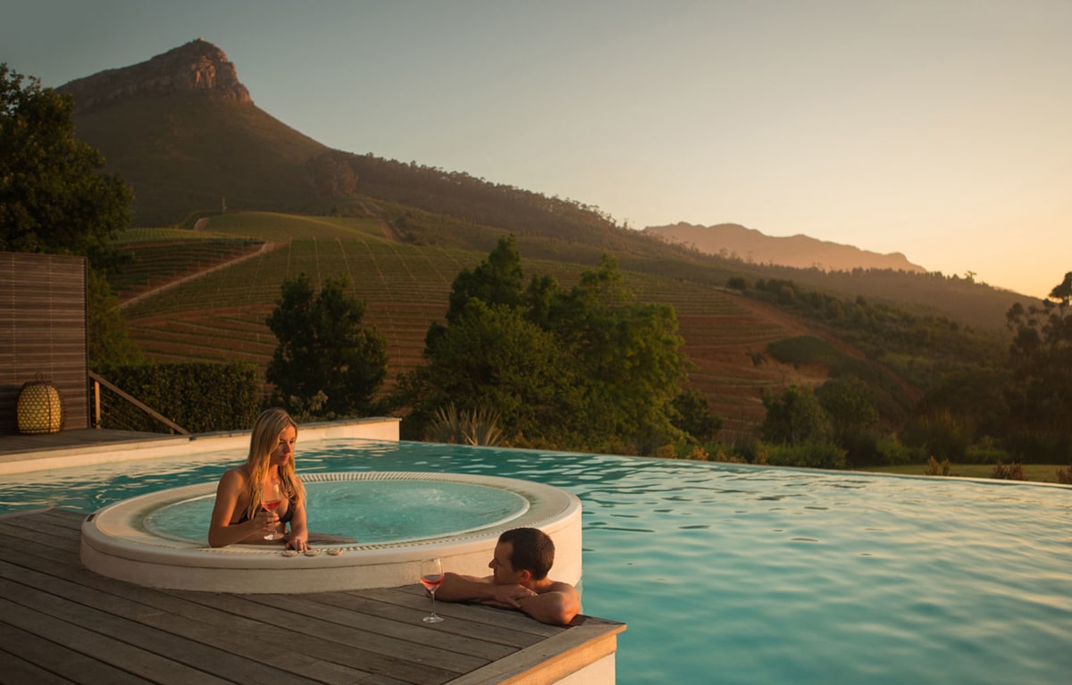 Jacuzzi Pool